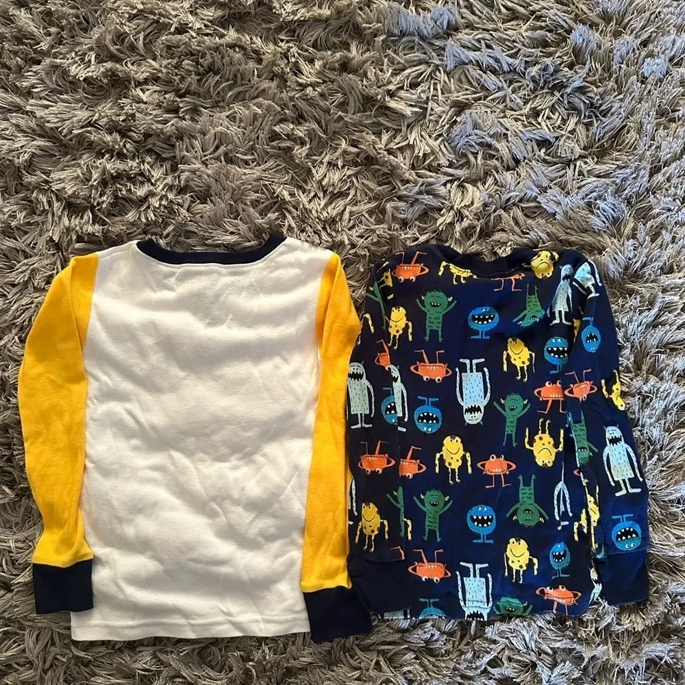 Carters 4T boy pajama tops 2pcs